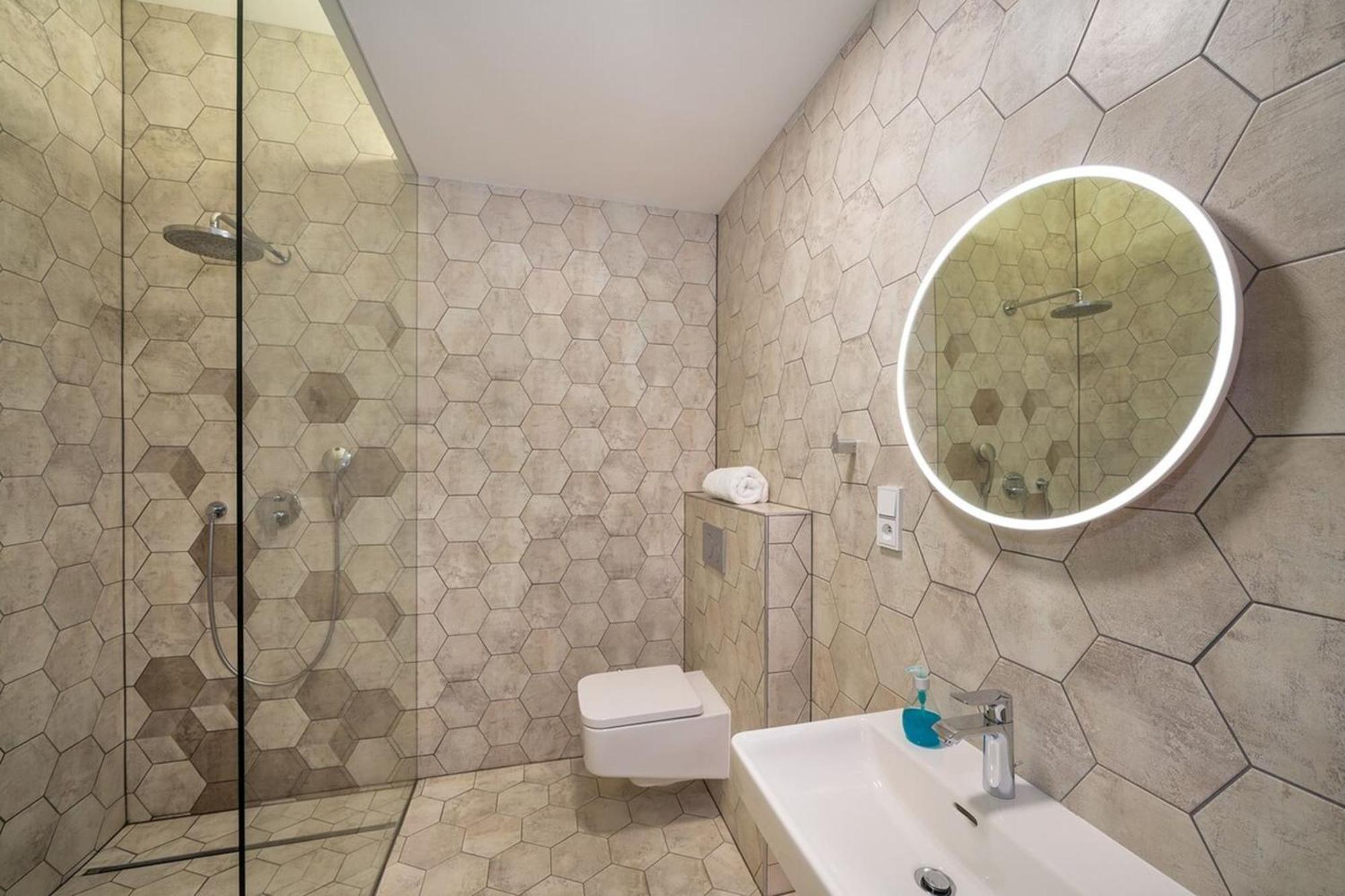פראג Quiet City Center Apartment In Hip & Foodie Area מראה חיצוני תמונה