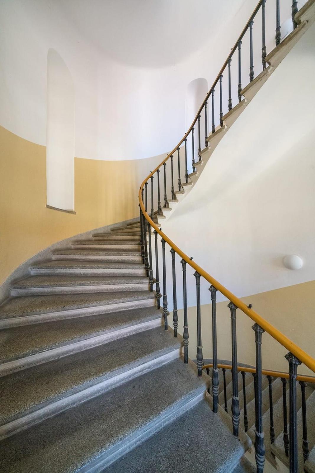 פראג Quiet City Center Apartment In Hip & Foodie Area מראה חיצוני תמונה
