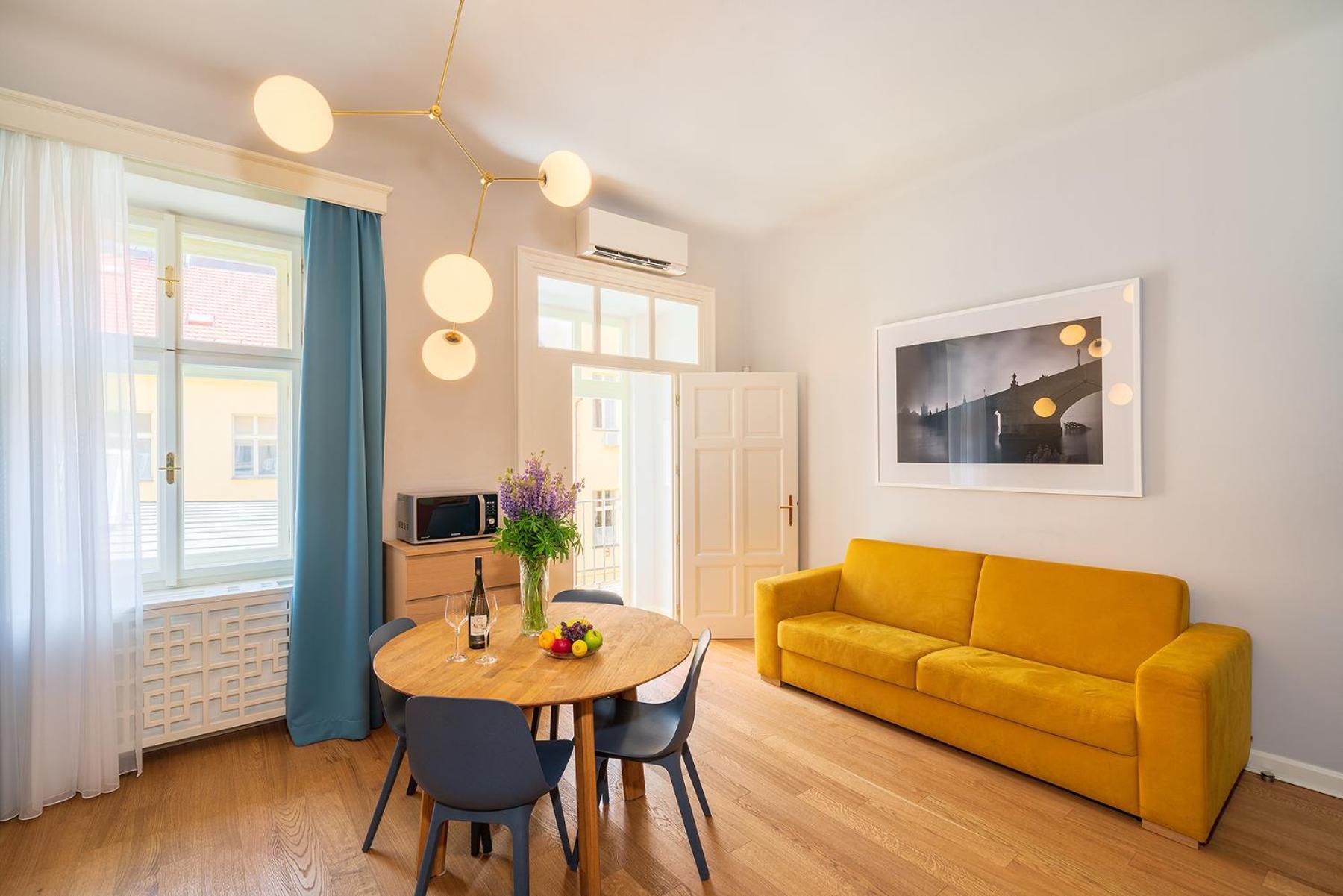 פראג Quiet City Center Apartment In Hip & Foodie Area מראה חיצוני תמונה